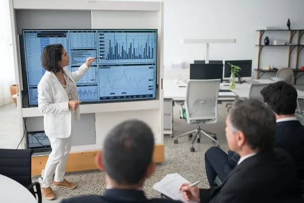 How Interactive Flat Panels Can Enhance Your Learning and Working Experience